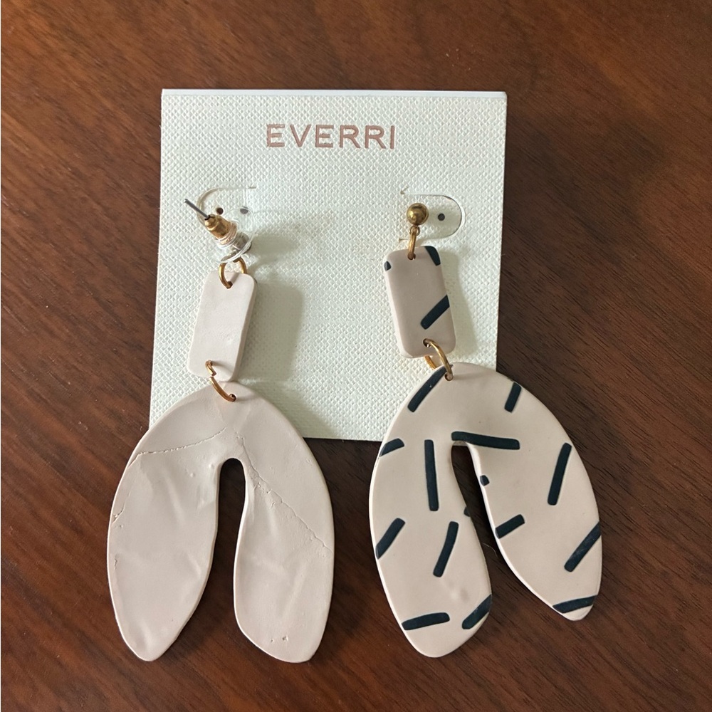 EVERRI Rubber Coated Earrings - Picture 4 of 6